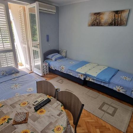 Apartment Savina Херцег-Новий Екстер'єр фото